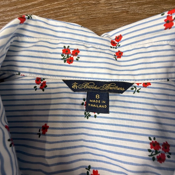Brooks Brothers Women's Cotton Ruffled Floral Button Shirt Peter Pan Collar sz 6 - Picture 4 of 15